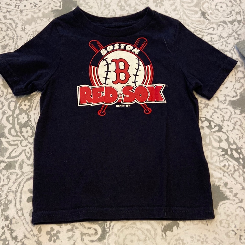 Boston Red Sox t-shirt size 2T in great condition.